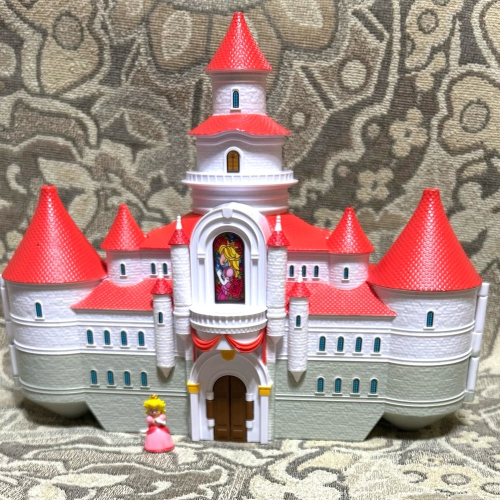 Super Mario Nintendo Mushroom Kingdom Castle Training Centre / Princess Peach
